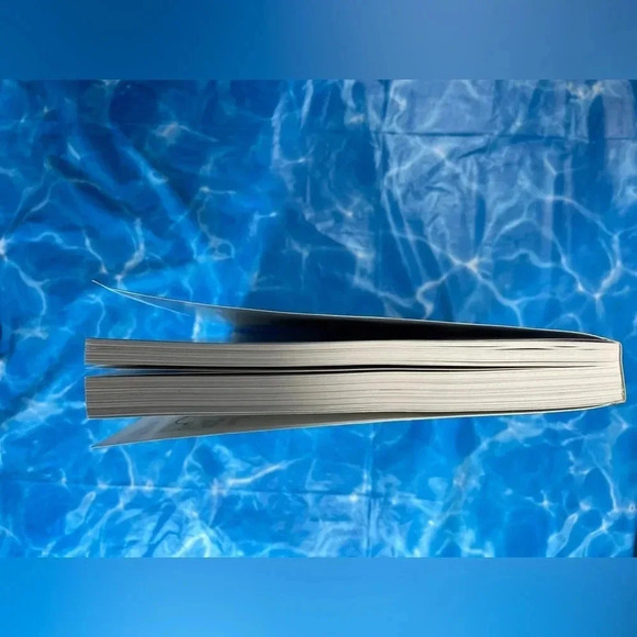 Metal Gear Solid V The Phantom  Pain - Game Guide w/ Map Poster - Picture 3 of 16